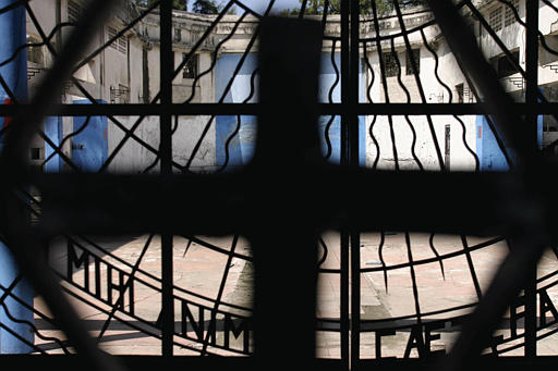 L'enceinte de la chapelle de Saint Jean Bosco, vue de l'ext�rieur. 